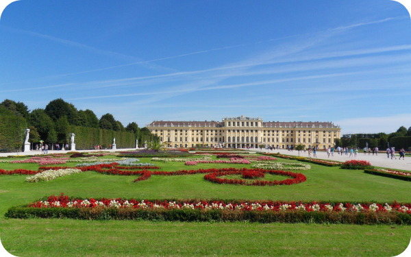 schonbrunn-palace-in-vienna